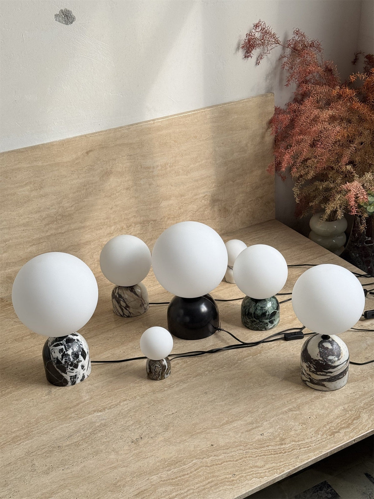 yannick-marble-table-lamp