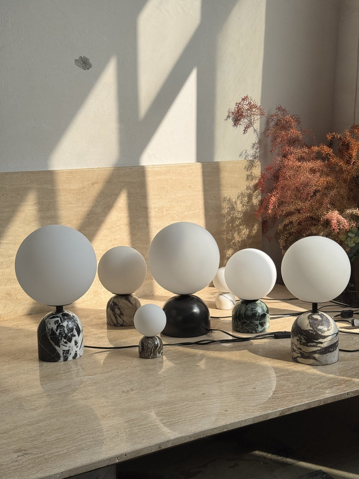 yannick-marble-table-lamp