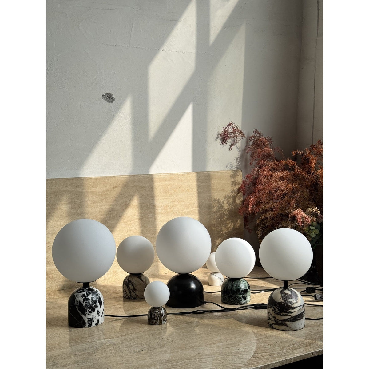 yannick-marble-table-lamp