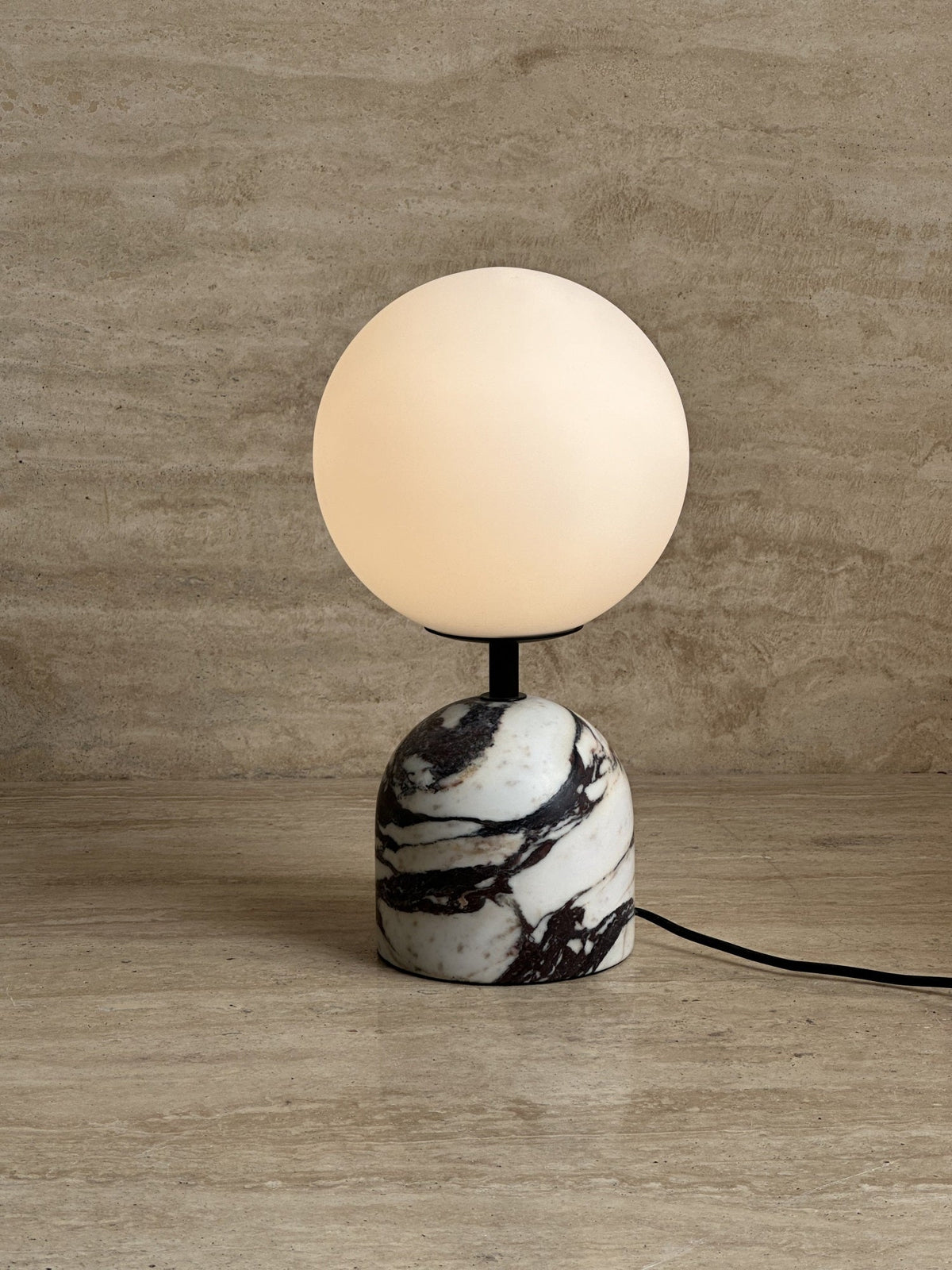yannick-marble-table-lamp
