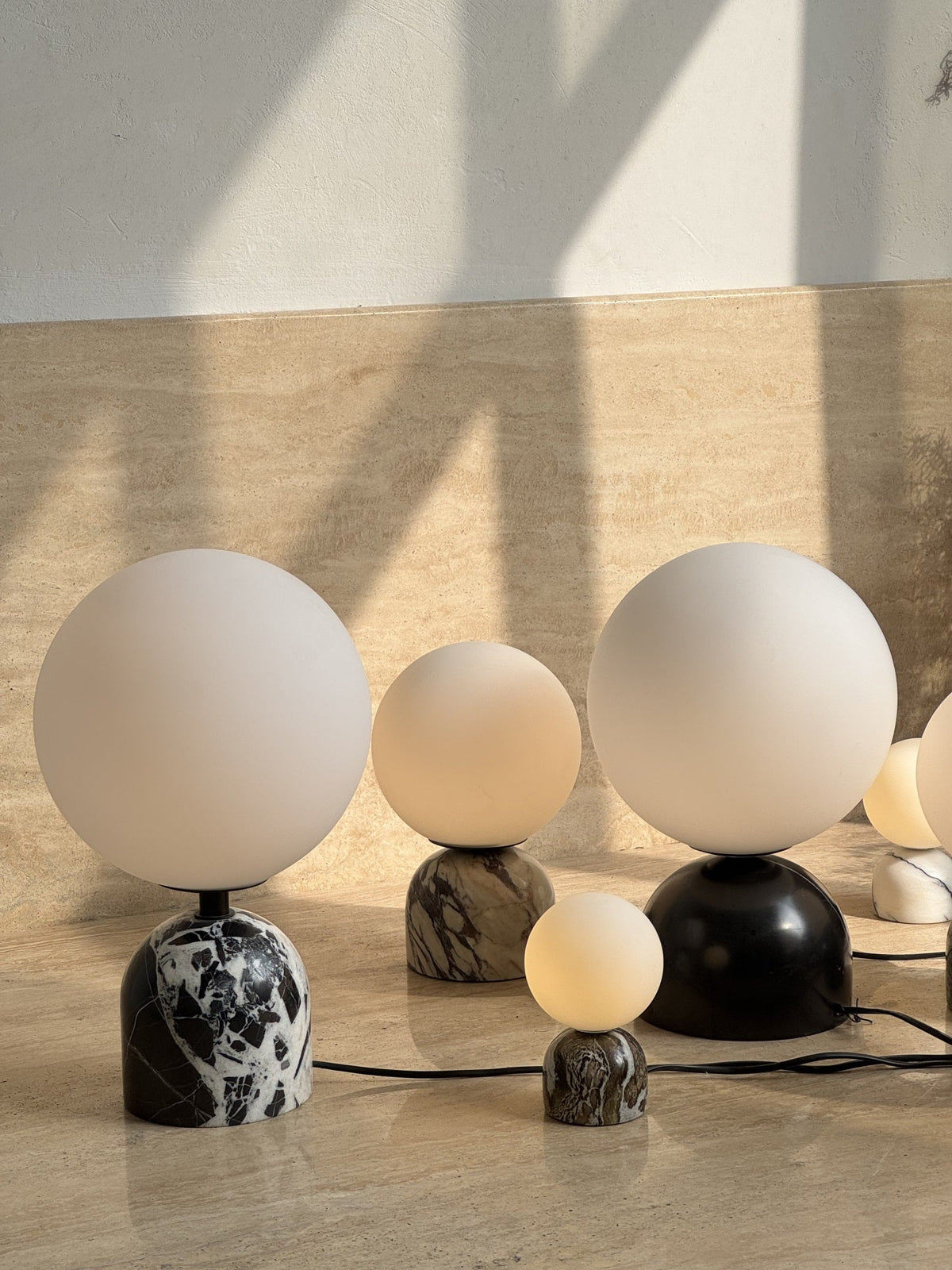 yannick-marble-table-lamp