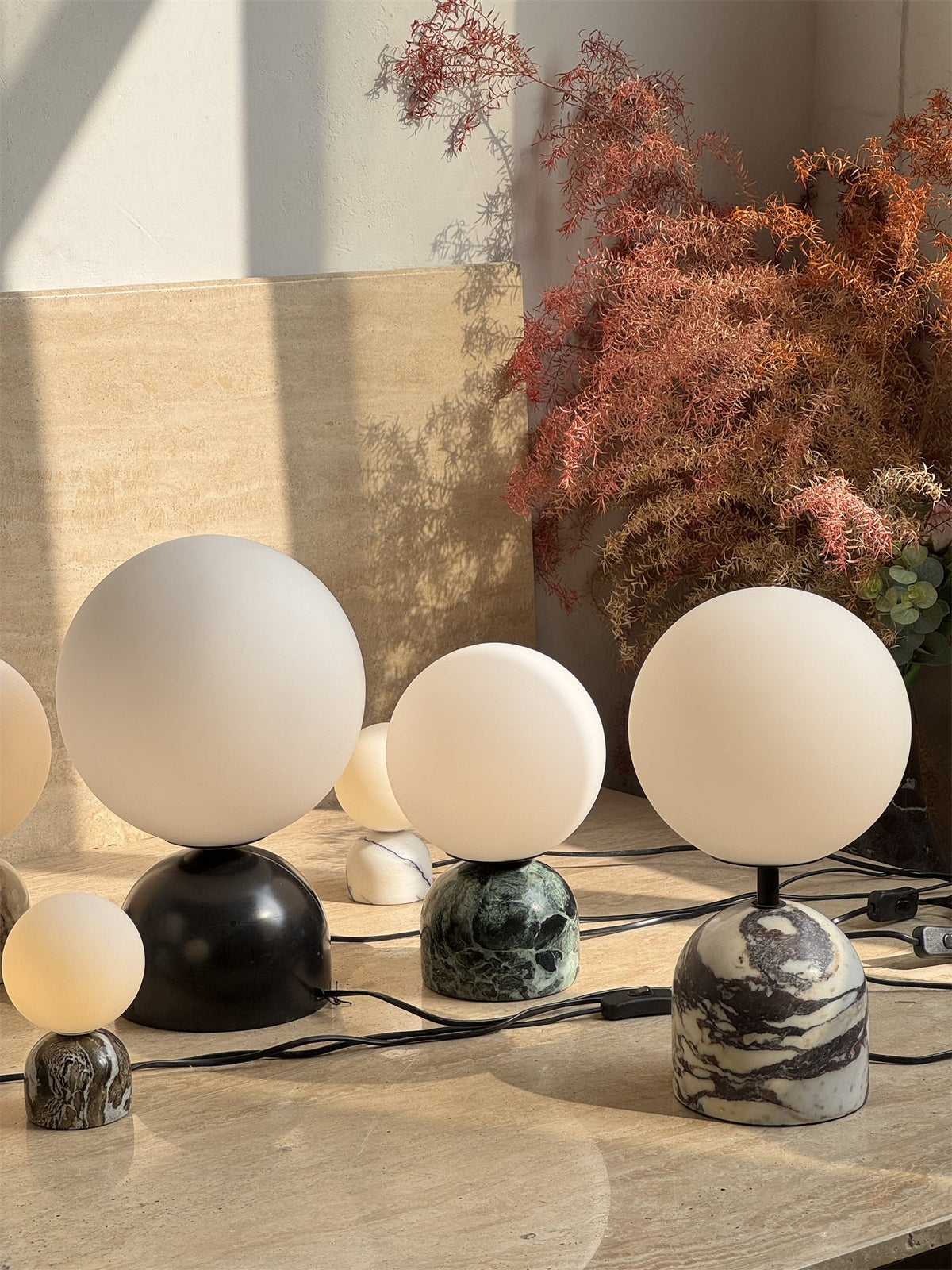 yannick-marble-table-lamp