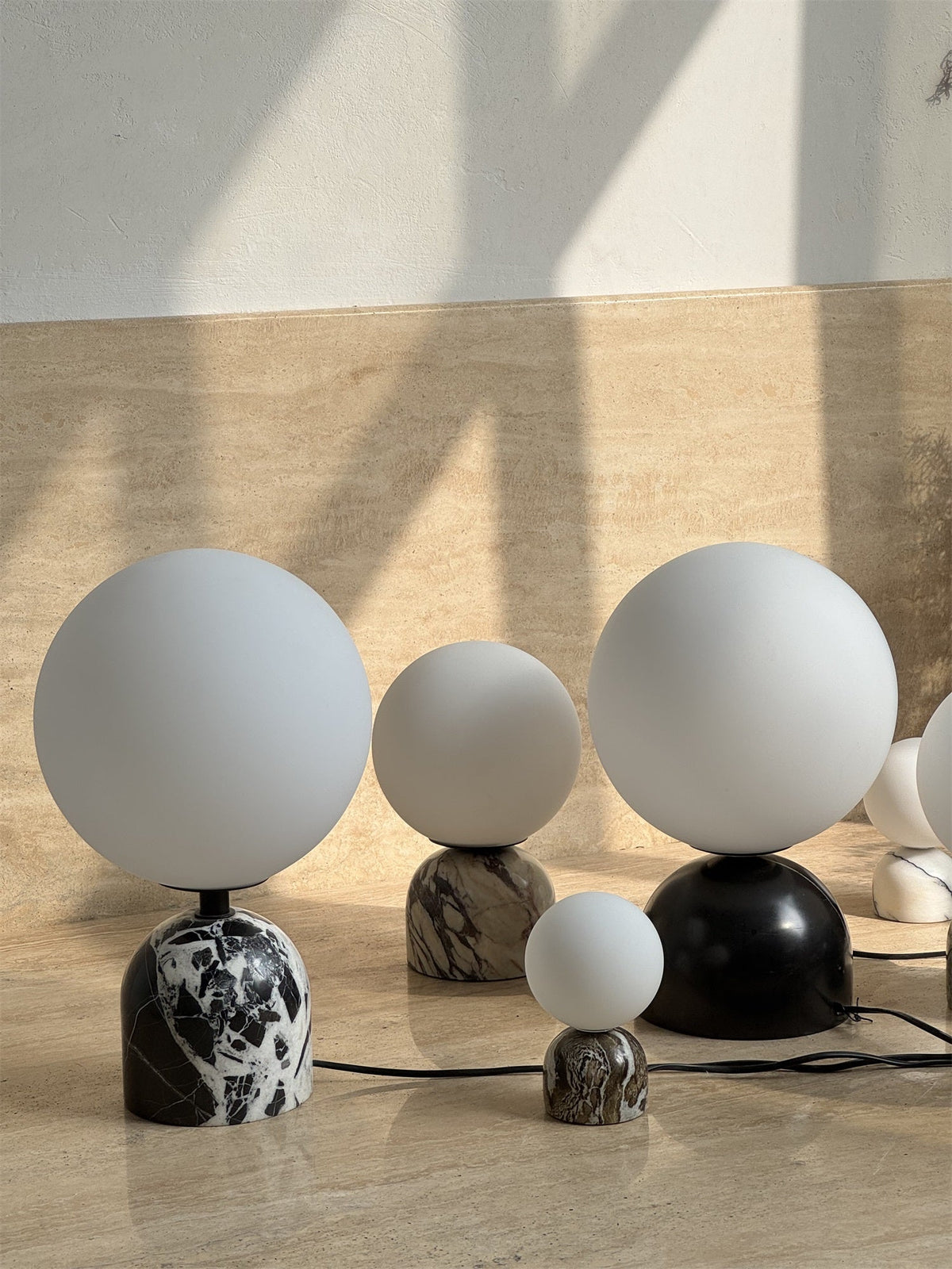 yannick-marble-table-lamp
