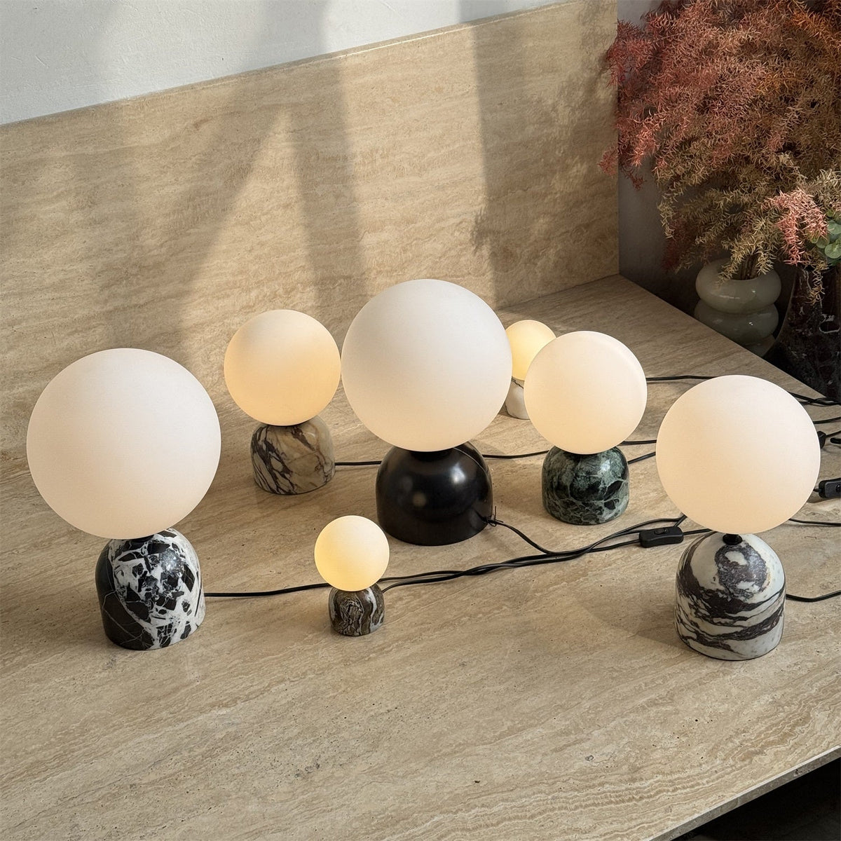 yannick-marble-table-lamp