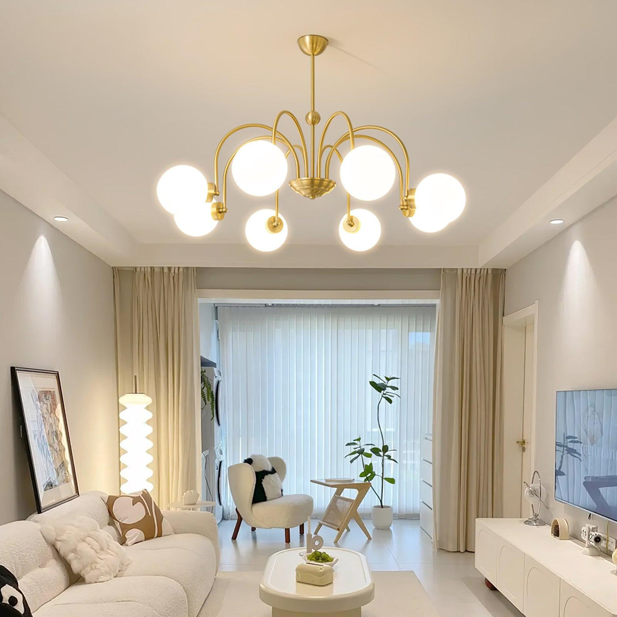 Yisu Brass Chandelier – Vintage Glass Globe Pendant Light for Modern Interiors