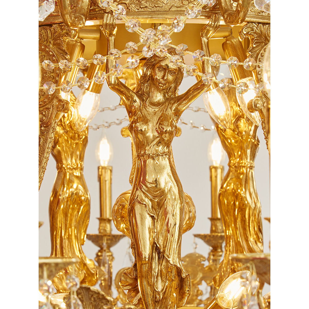 zaira-opulent-chandelier