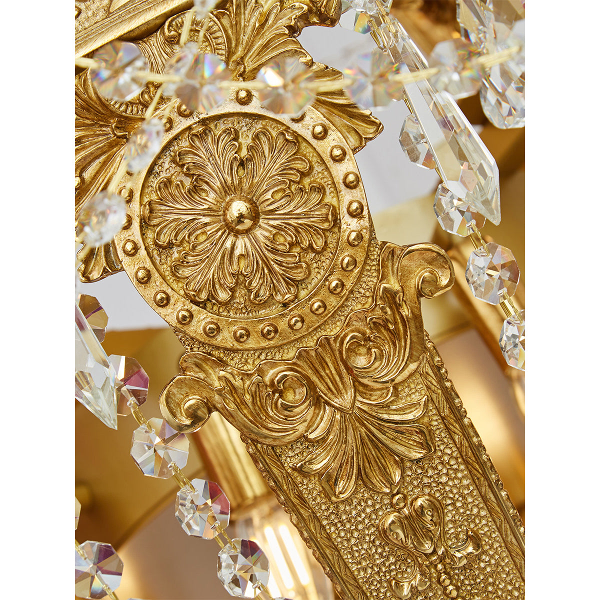 zaira-opulent-chandelier