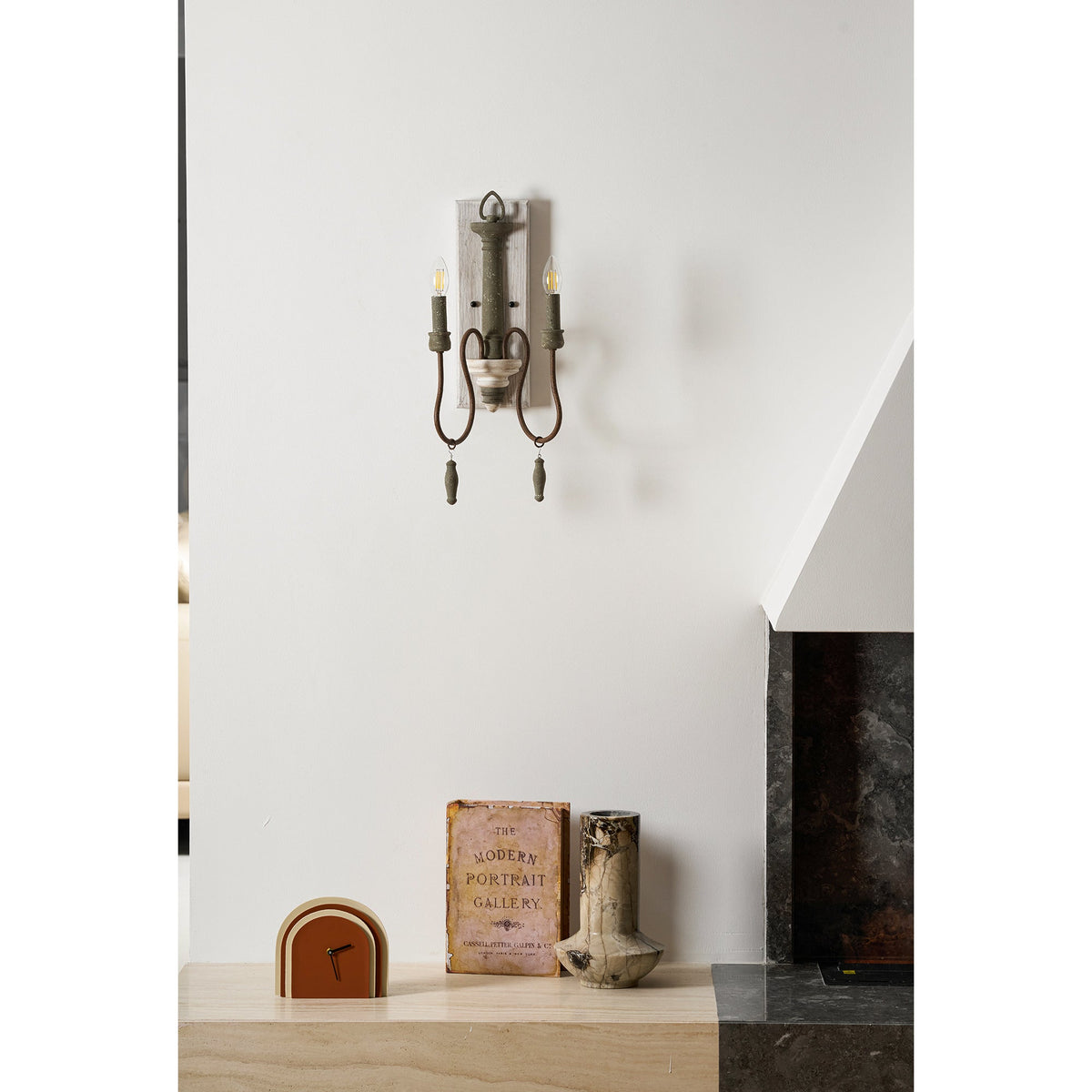zoe-wall-lamp