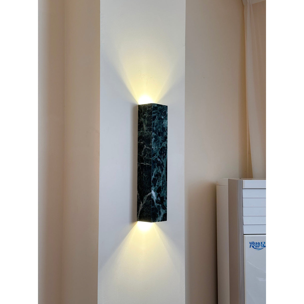 zurich-led-wall-lamp