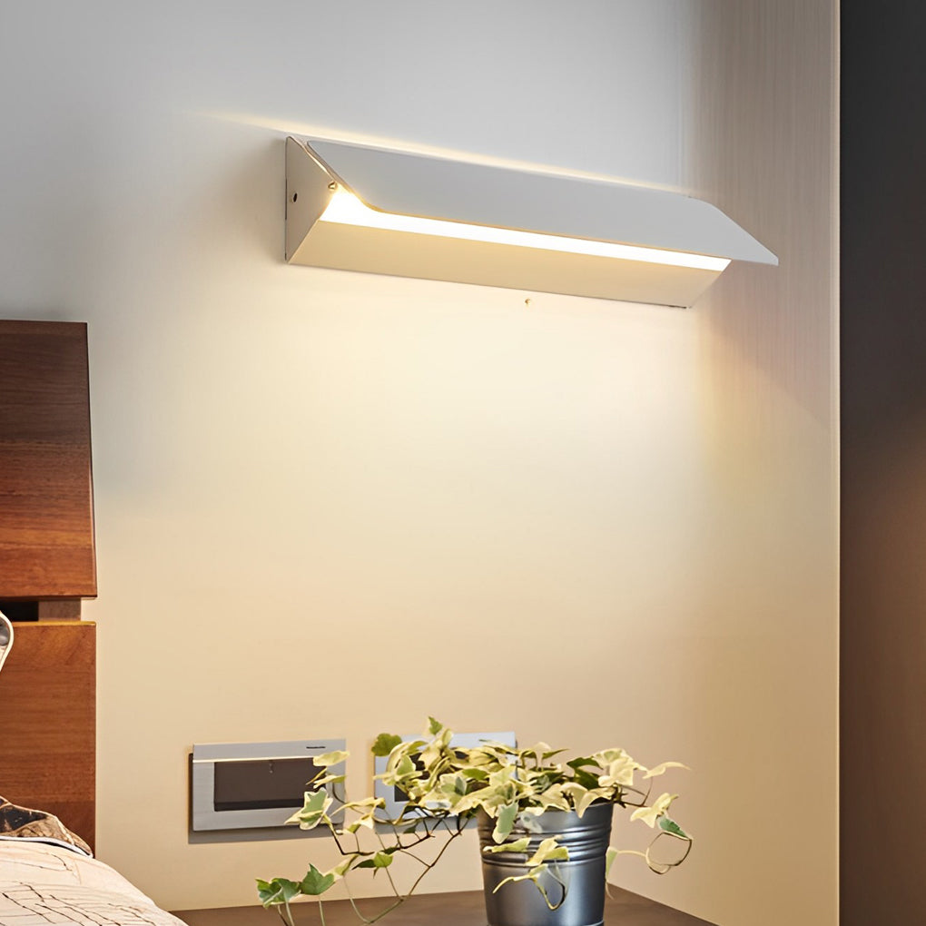 Modern White Aluminum LED Wall Sconce with 270° Adjustable Head