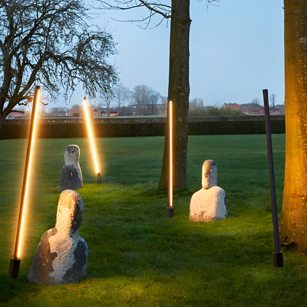 Modern Outdoor LED Floor Lamp – Waterproof Linear Garden Light