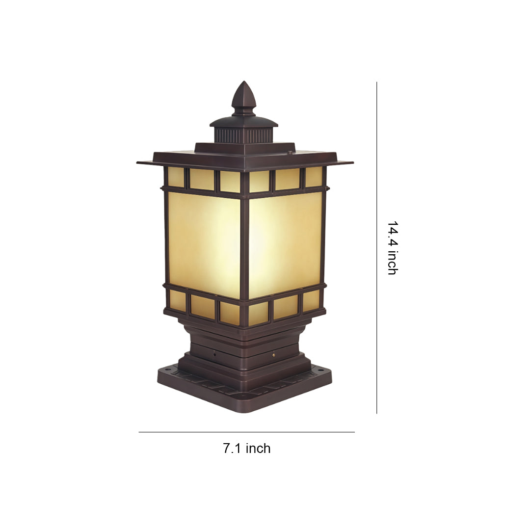 Vintage Outdoor Post Light with Aluminum Body and Glass Shade