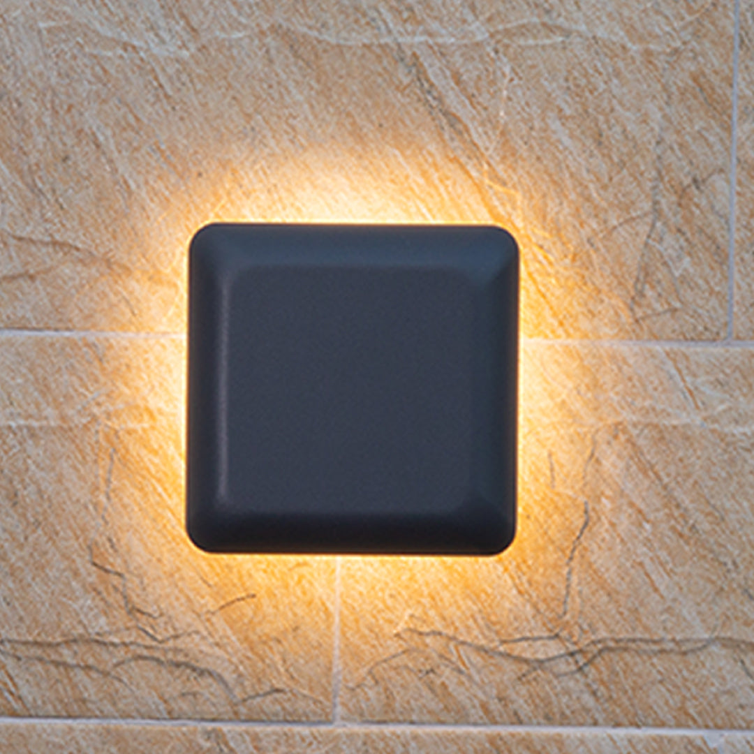 Minimalist Geometric Outdoor Wall Sconce in Gray Die-Cast Aluminum