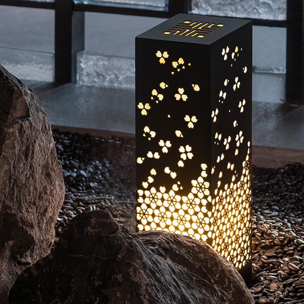 Snowflake Lace Outdoor Garden Light in Black Stainless Steel
