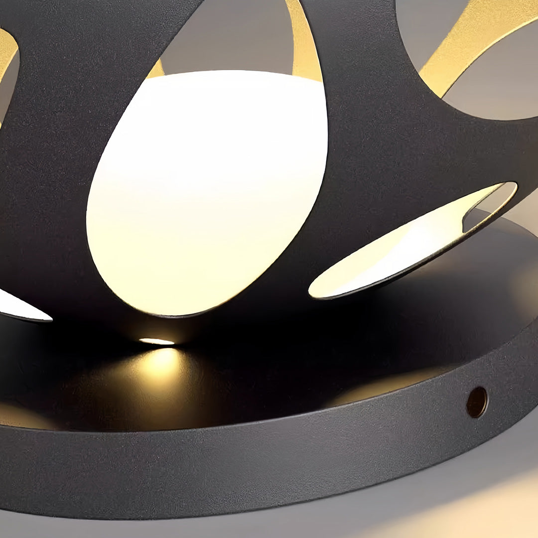 Lumière Planter: Architectural LED Outdoor Light Sculpture