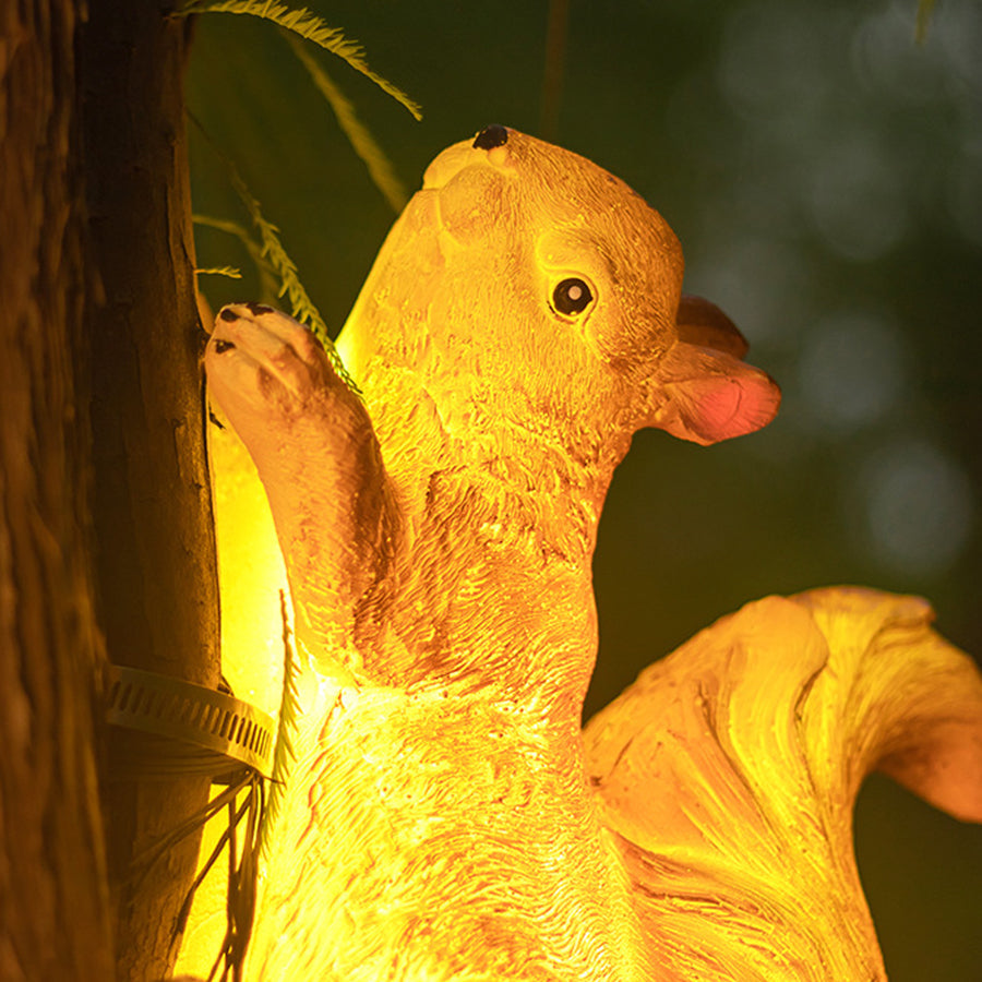 Solar Animal Garden Lights LED Waterproof Hanging Sculptural Squirrel Outdoor Lamp