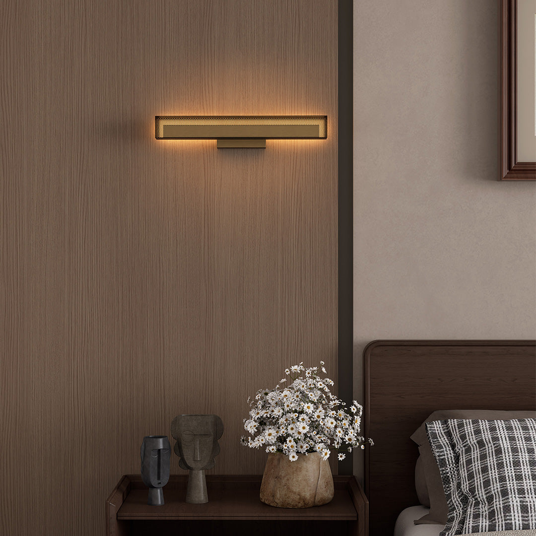 French Retro Wall Picture Light in Iron and Copper for Art Illumination