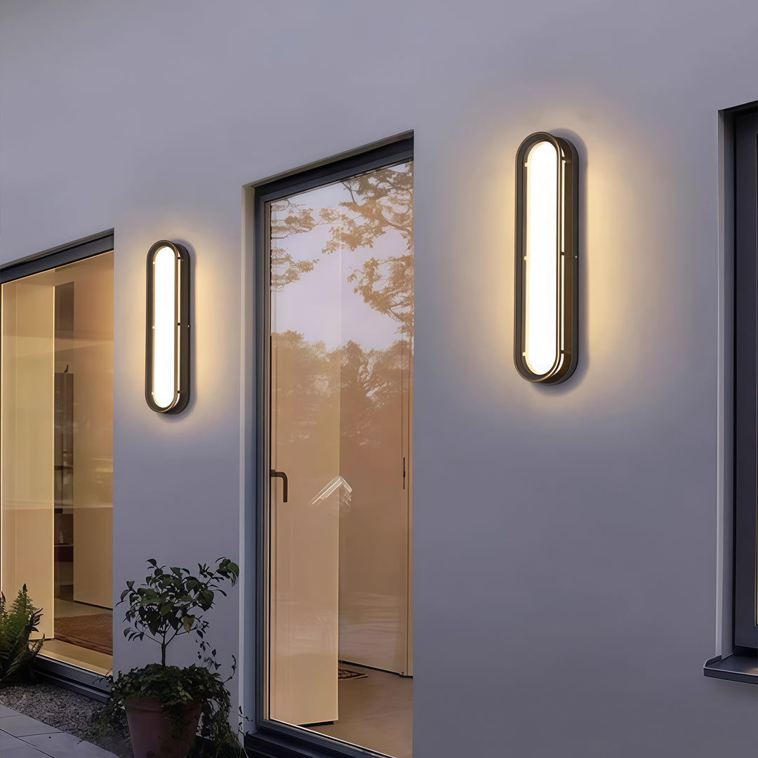 Aria Outdoor Linear LED Wall Light in Die-Cast Aluminum