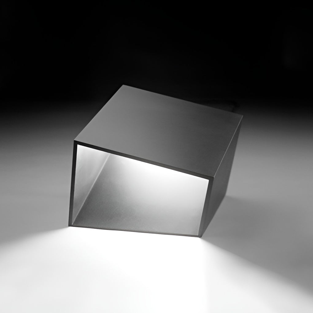 Cube Path Light – Modern Geometric Outdoor Landscape Bollard