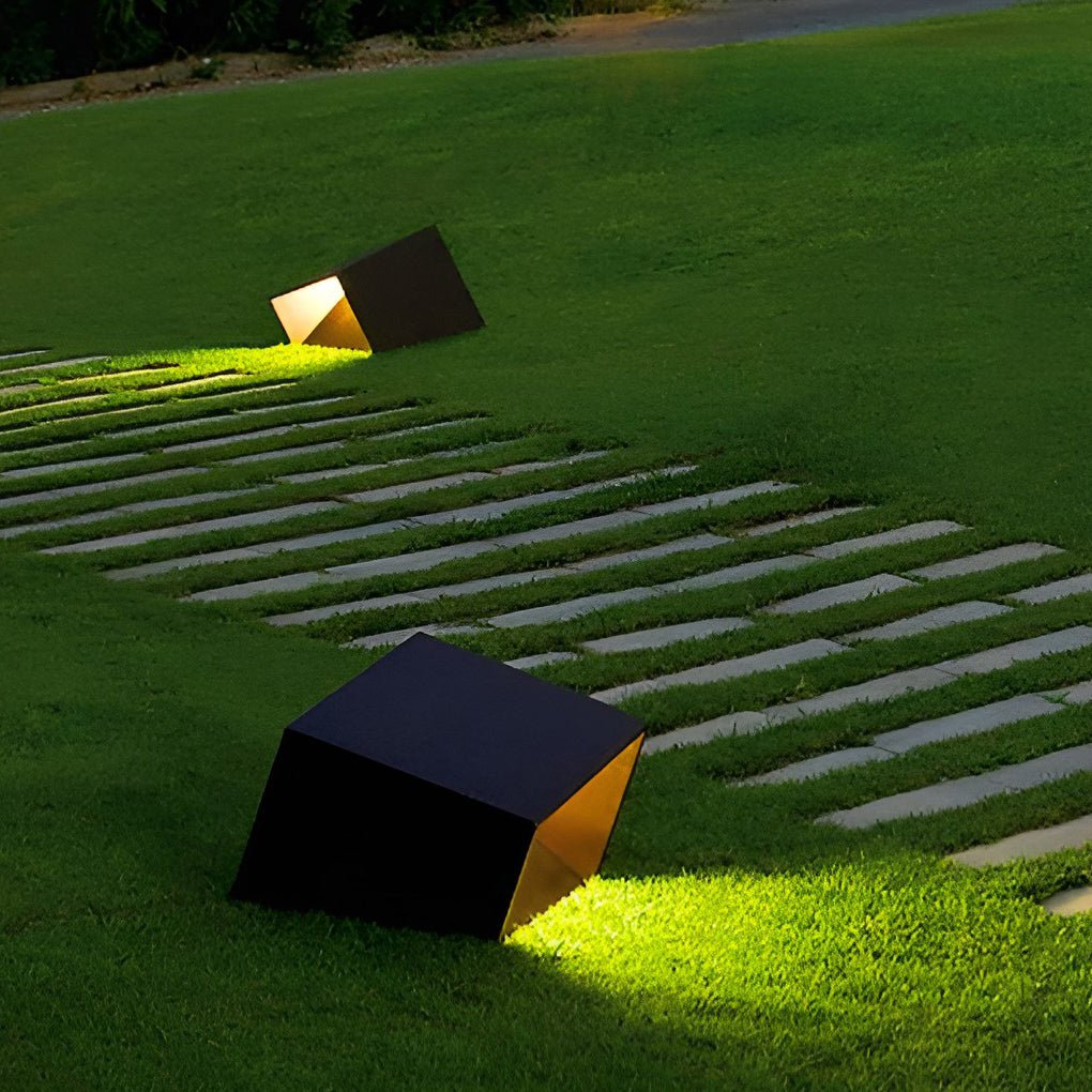 Cube Path Light – Modern Geometric Outdoor Landscape Bollard
