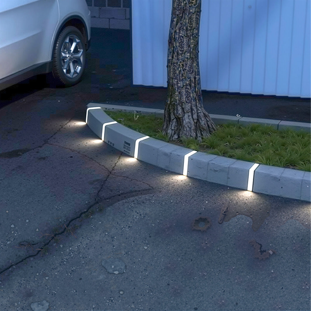 Architectural Flush Mount Step Light in Stainless Steel for Outdoor Walkways