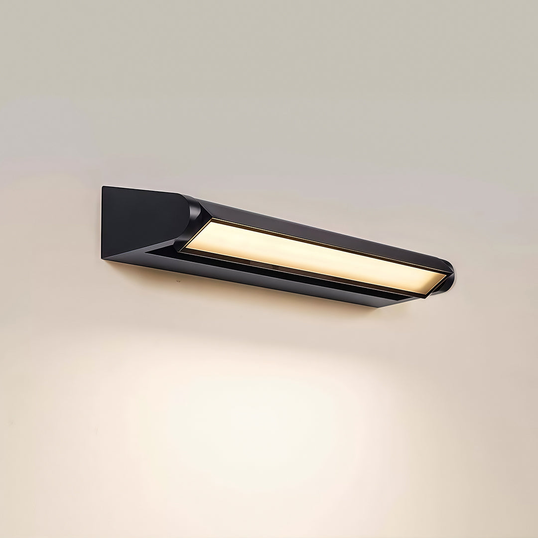 Rotatable Linear LED Wall Sconce in Black Aluminum