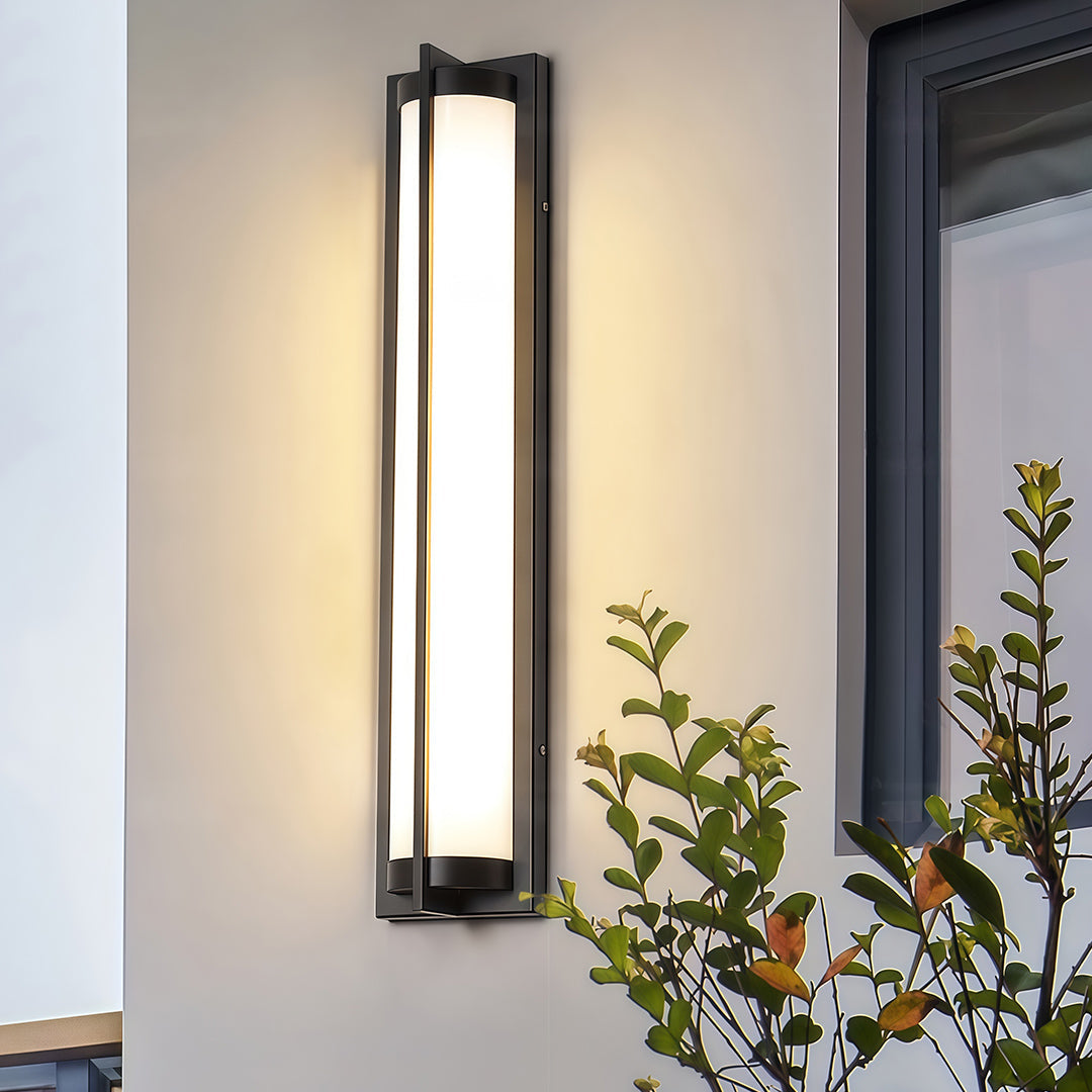 Modern Minimalist Outdoor Wall Sconce in Black Stainless Steel