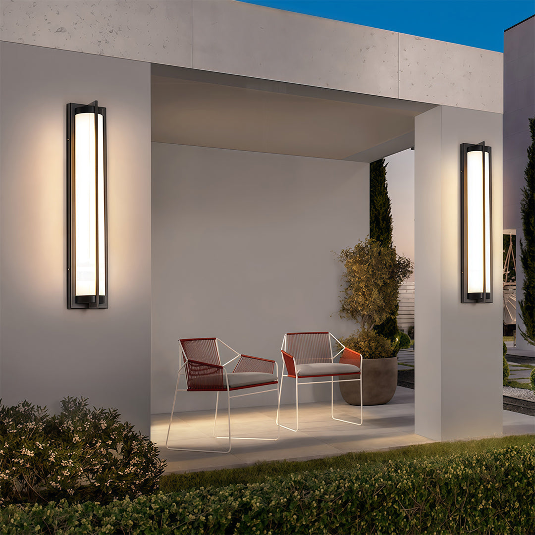 Modern Minimalist Outdoor Wall Sconce in Black Stainless Steel