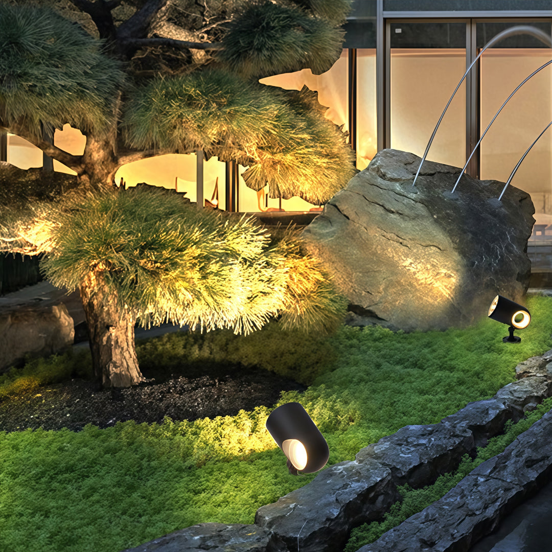 Architectural Outdoor Spotlight with Die-Cast Aluminum Body