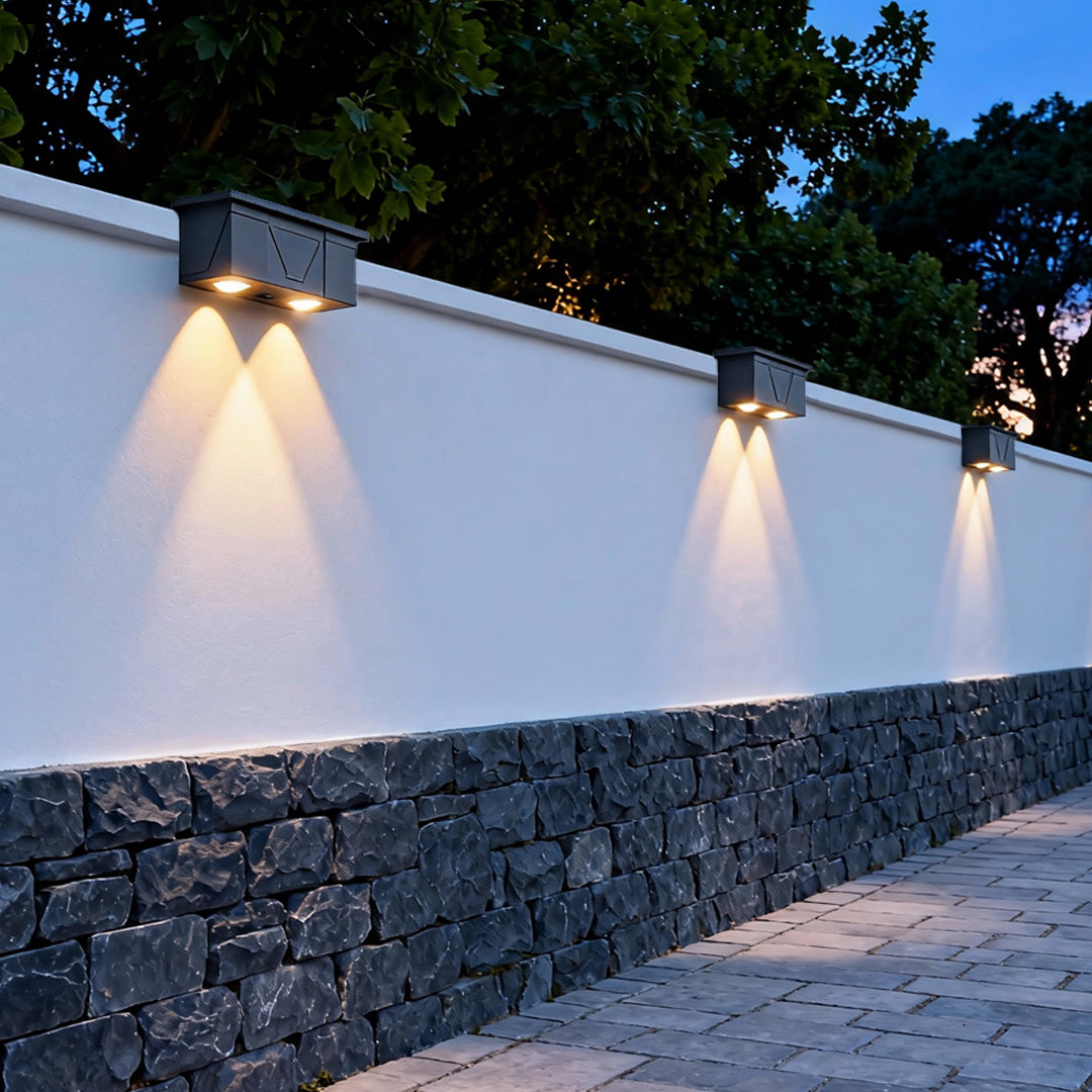 Solar LED Wall Wash Light – Minimalist Outdoor Architectural Lighting