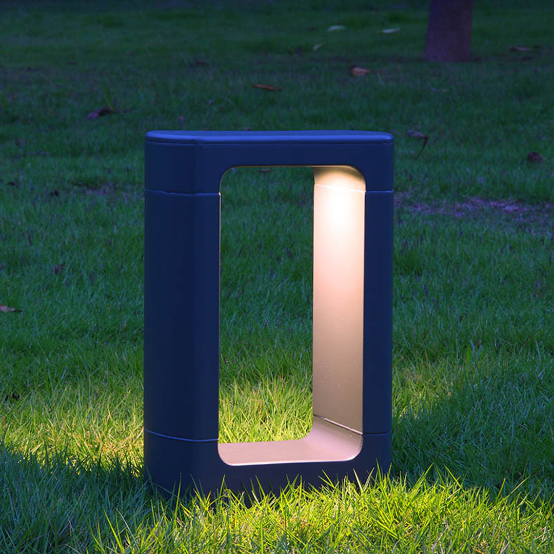 Square LED Bollard Light for Pathways & Gardens – Modern Aluminum Outdoor Lighting
