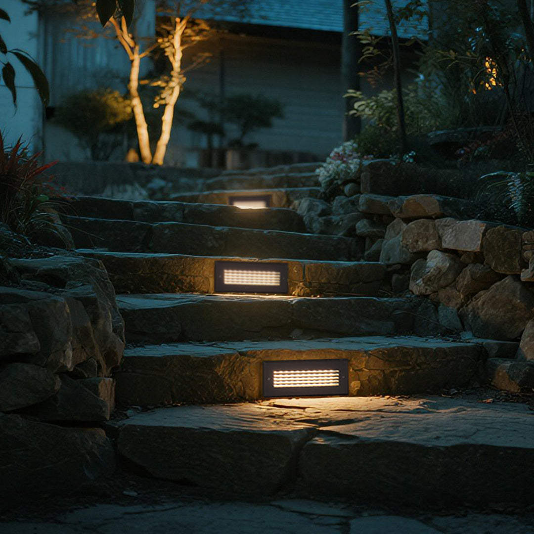 Minimalist Outdoor LED Step Light in Sand Gray Aluminum