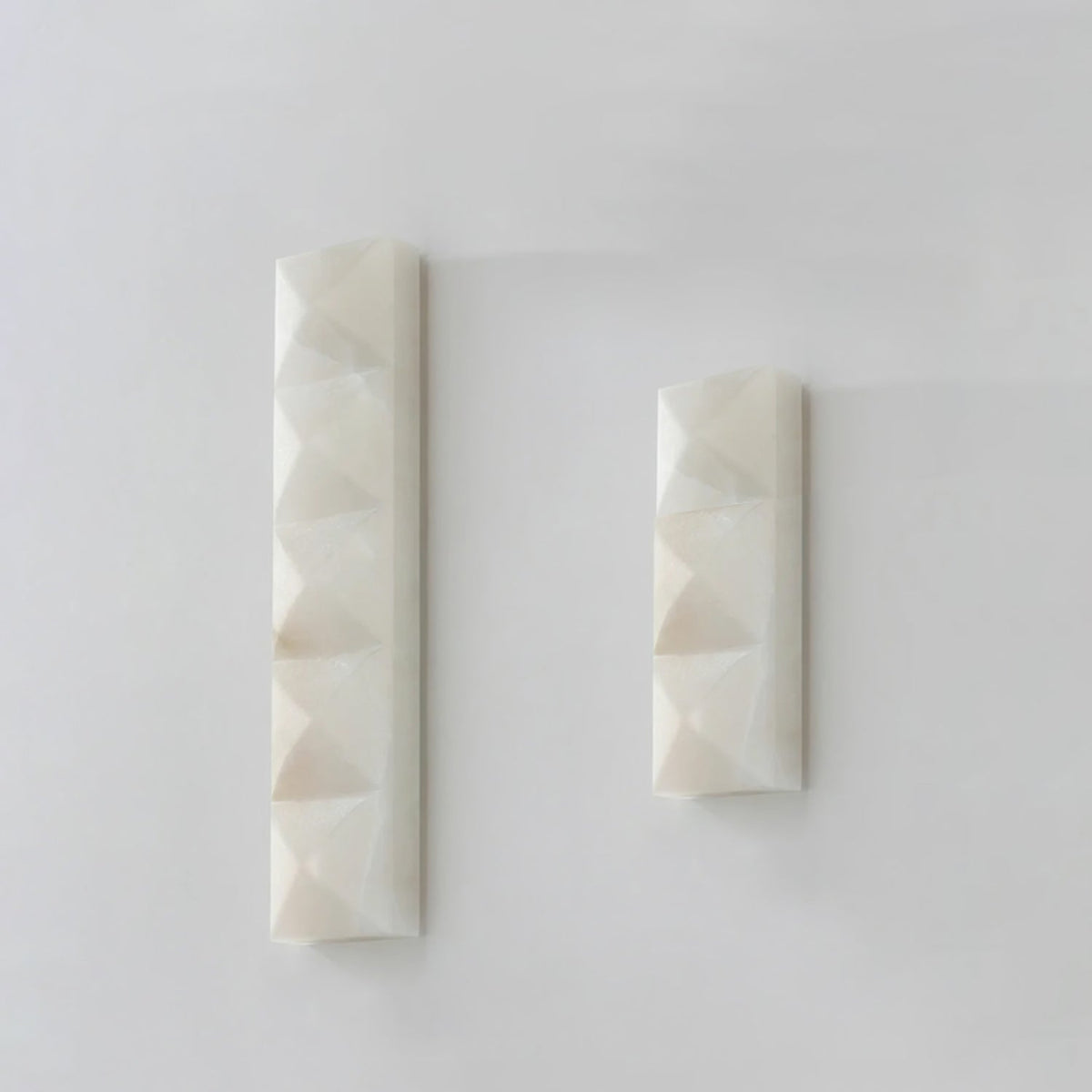 Prism Alabaster LED Wall Sconce – Modern Sculptural Lighting for Bedroom, Hallway & Living Room