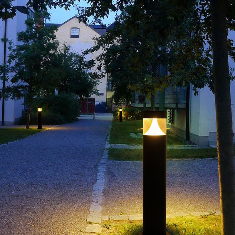 Round LED Outdoor Post Light in Black Aluminum for Modern Landscapes