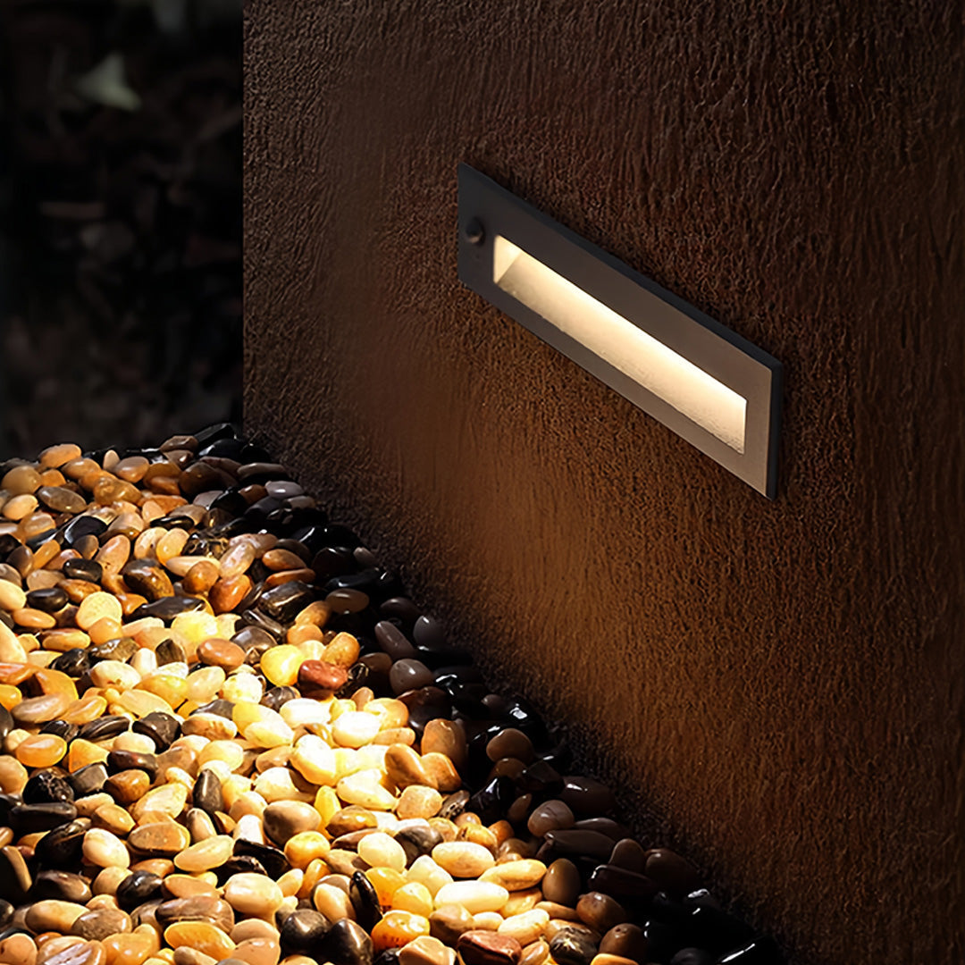 Modern Outdoor Step Lights – Embedded Aluminum Deck Lighting for Pathways