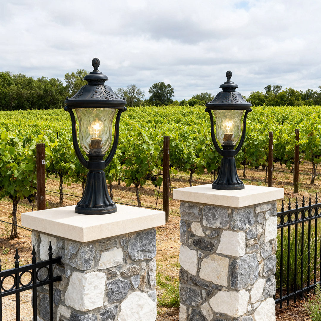 Chestnut Aluminum Post Light with Clear Glass Shade for Modern Gardens
