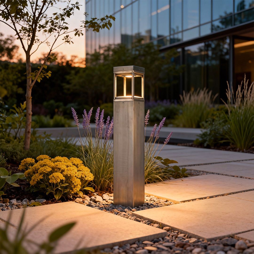 Aurea Copper LED Bollard Light – Modern Outdoor Path Lighting