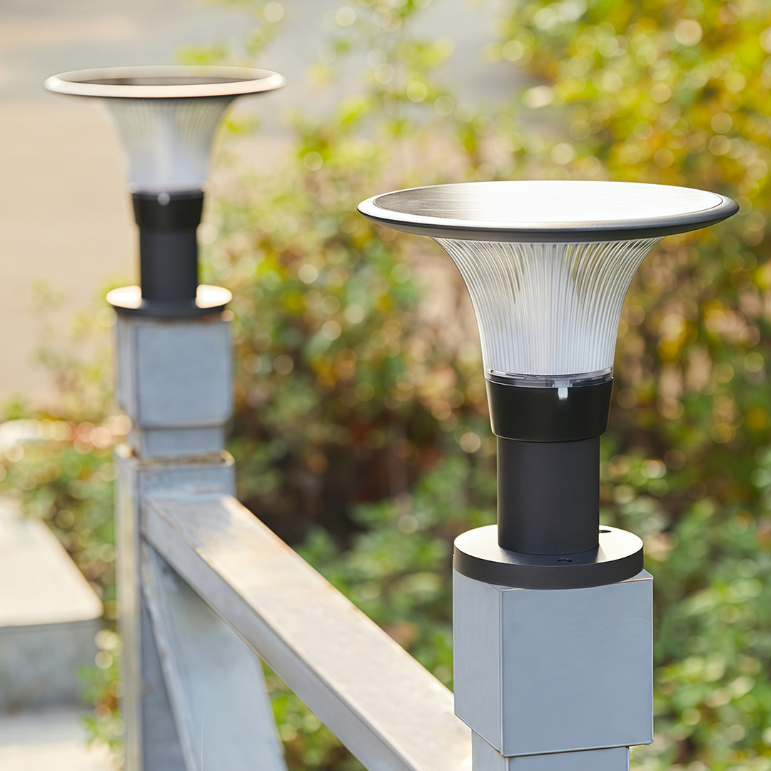 Solar Post Cap Light in Black Aluminum for Outdoor Pillars