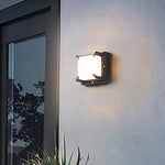 Modern Outdoor Wall Sconce in Black Die-Cast Aluminum
