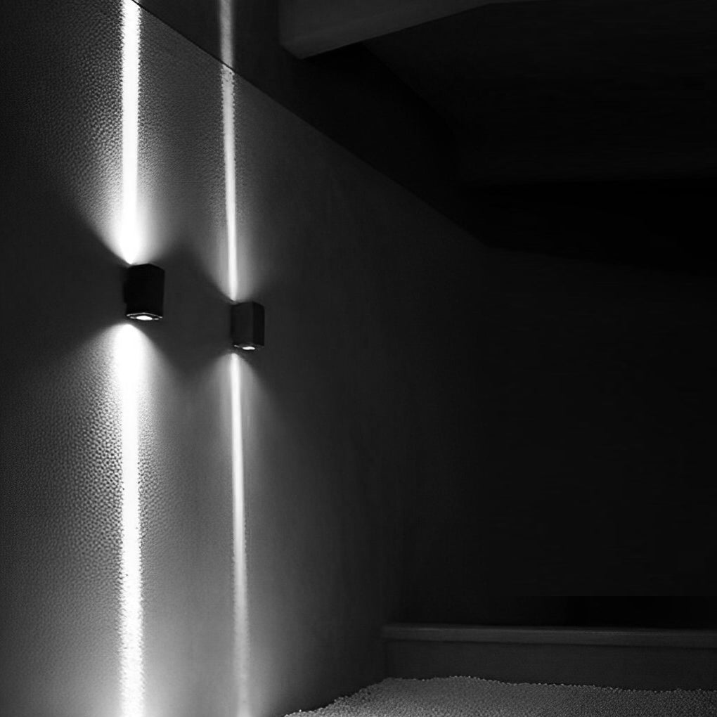 LED Outdoor Wall Washer with Up and Down Illumination, Die-Cast Aluminum, IP65 Waterproof