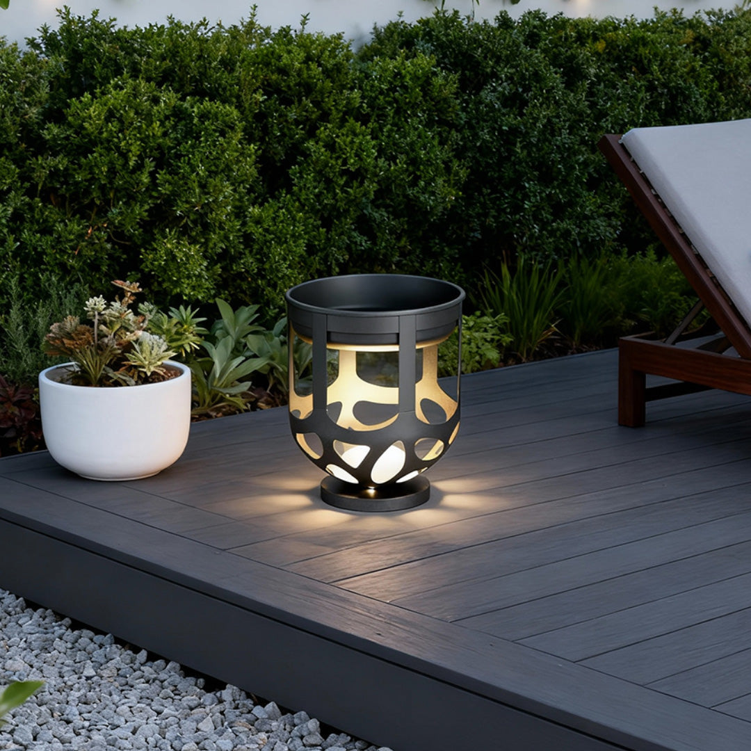Lumière Planter: Architectural LED Outdoor Light Sculpture