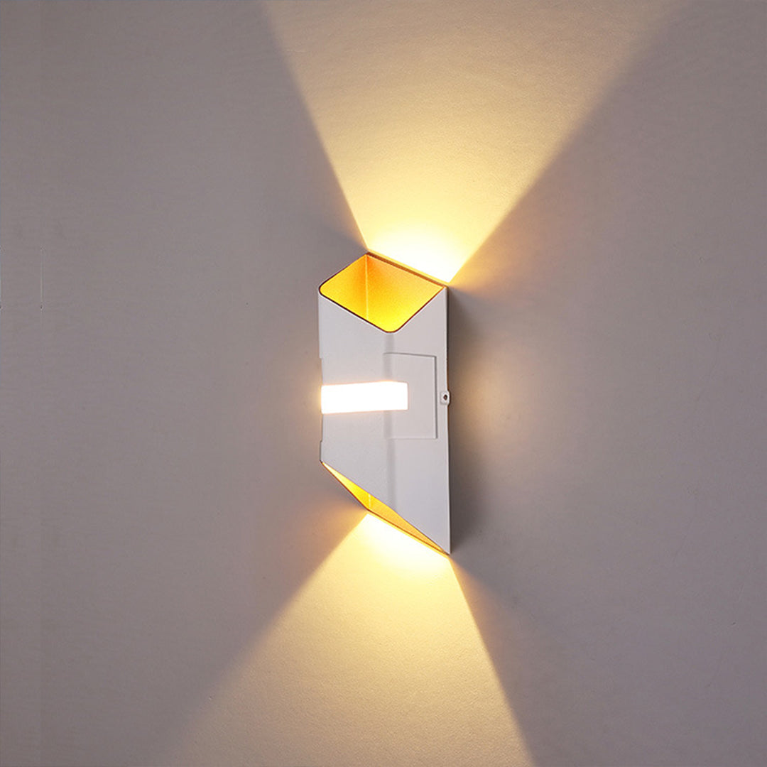Modern LED Outdoor Wall Sconce with Up and Down Lighting in Aluminum
