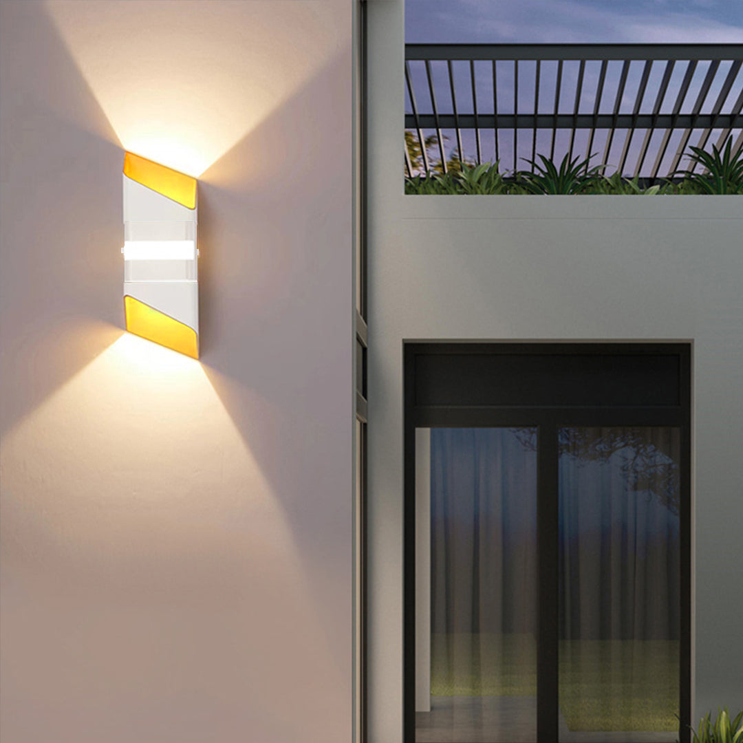 Modern LED Outdoor Wall Sconce with Up and Down Lighting in Aluminum
