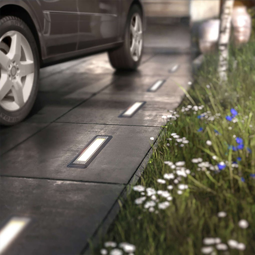 Architectural LED Step Light in Die-Cast Aluminum for Outdoor Pathways