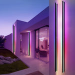 Linear LED Outdoor Wall Light in Black – Modern Architectural Strip Lighting