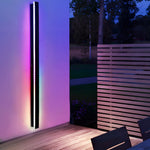 Linear LED Outdoor Wall Light in Black – Modern Architectural Strip Lighting