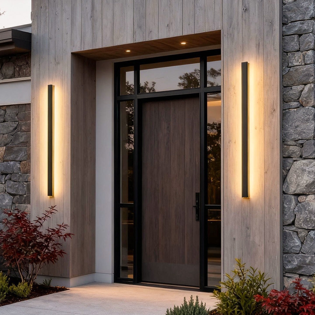 Linear LED Outdoor Wall Light in Black – Modern Architectural Strip Lighting