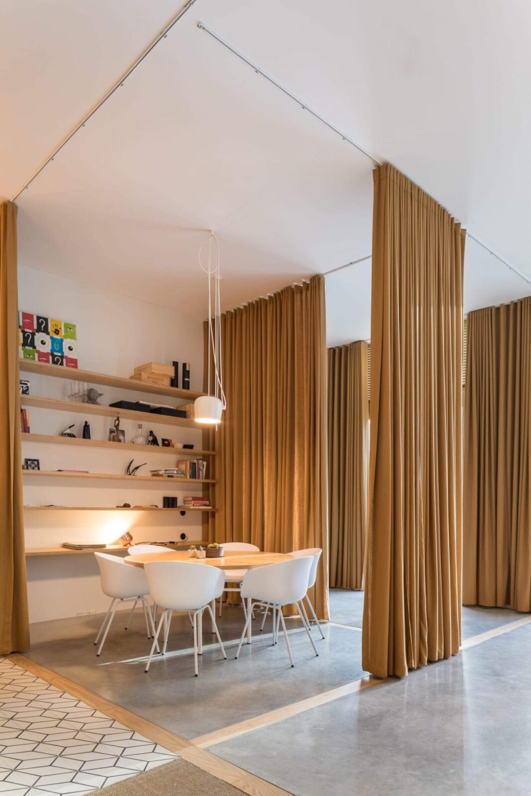 Aim Pendant Light