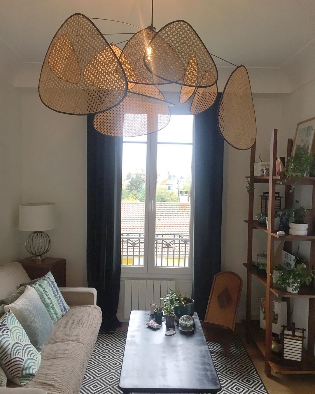 Suspension Screen Cannage
