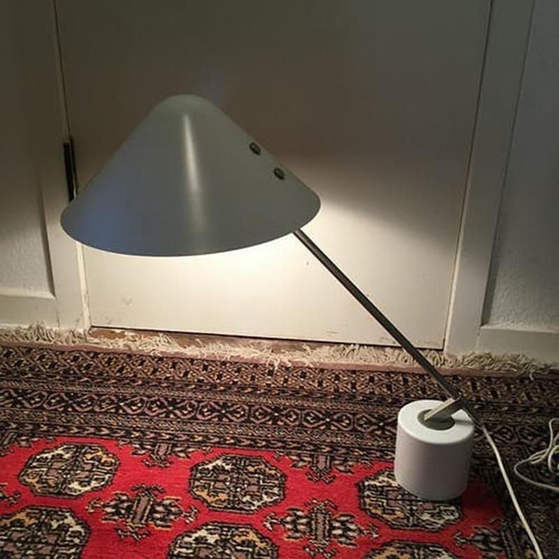Small Hat Table Lamp